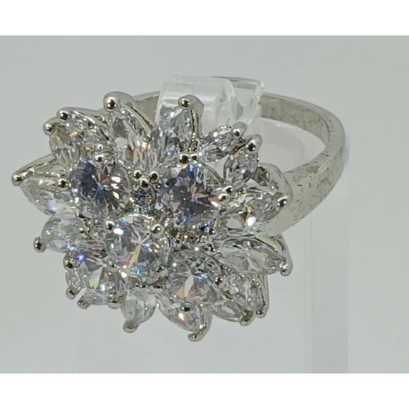 Vintage Ring Size 10 Silver Tone White Gold GP Sim Diamond CZ Cocktail NOS - Picture 10 of 10